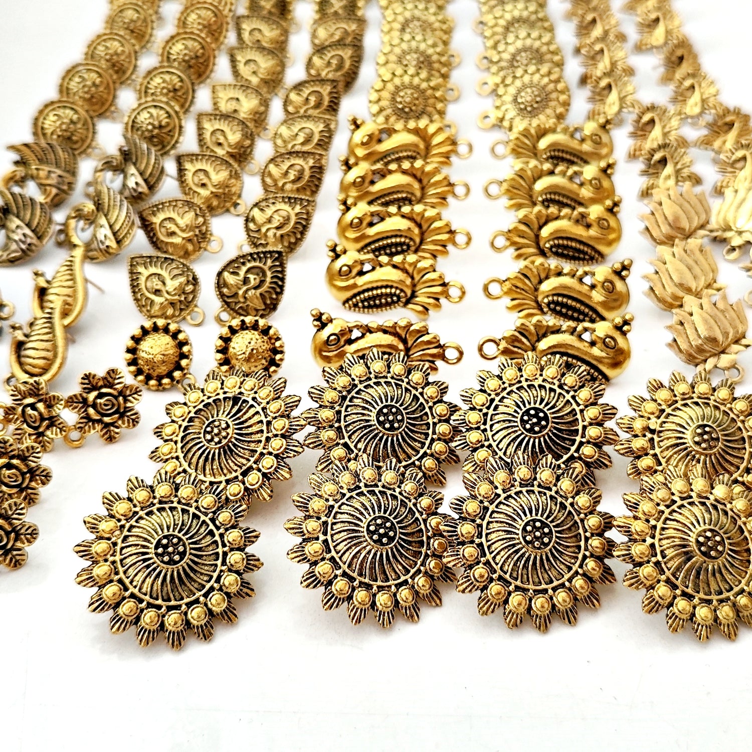 Golden earrings studs components