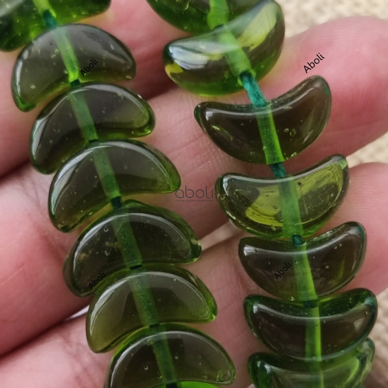 Lavender tulip flower glass beads with green leaves beads GBTF3