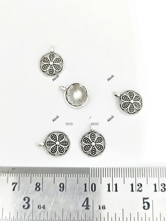 Silver flower charm circle floral charms CHMS120 5 charms