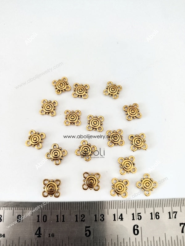 Golden loop connectors Charm four way connector charms CHMG125 10 gm