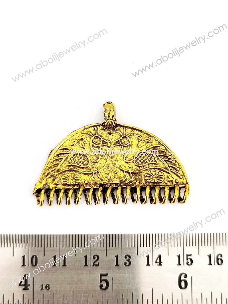 Golden pendant GP29