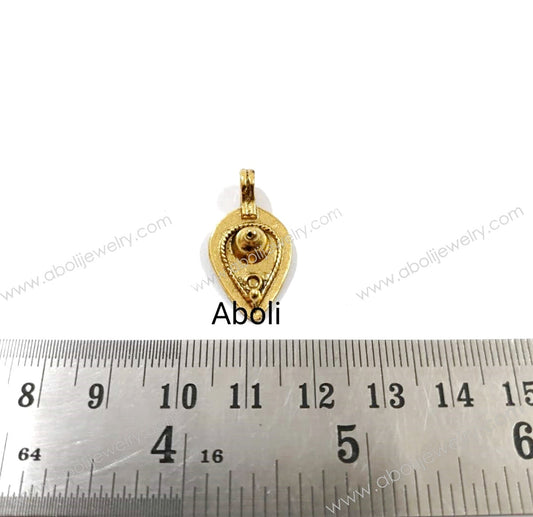 Golden leaf shaped Charm CHMG62 1 charm
