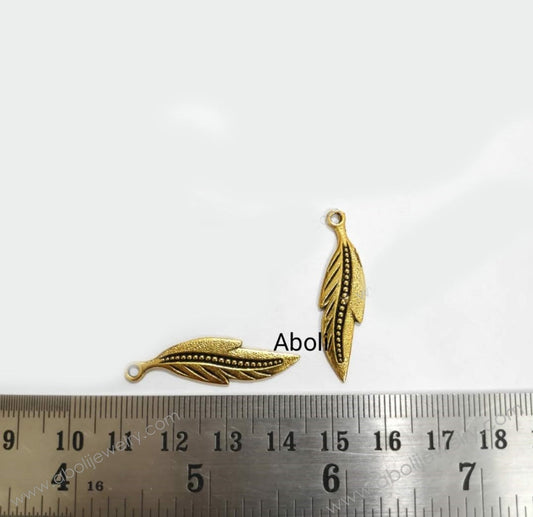 Golden elegant leaf shape Charm CHMG87 5 charms