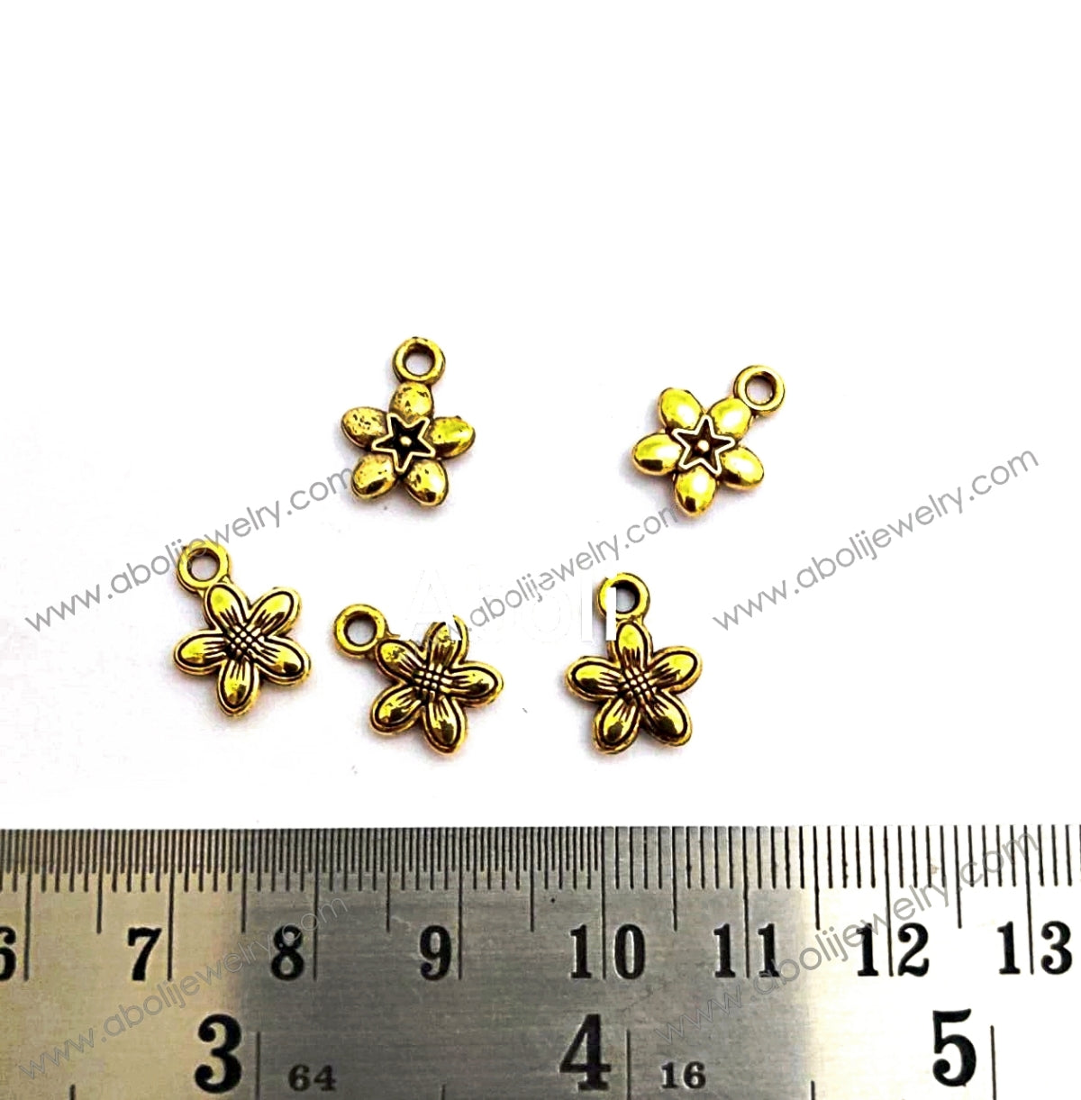 Golden flowers Charm floral dangles CHMG07 10 charms