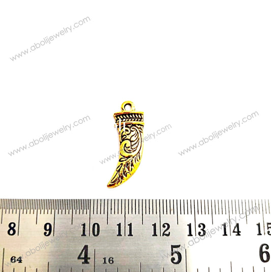Golden tiger's nail Charm nail motif CHMG25 1 charm