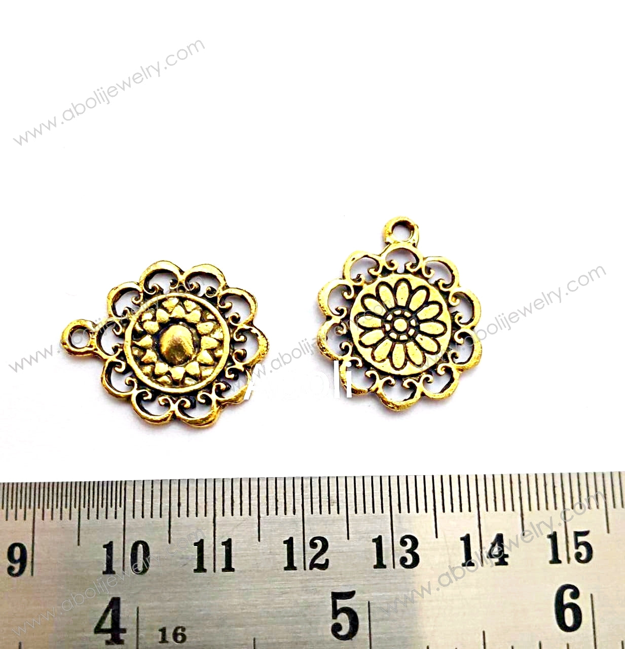 Golden Charm CHMG28 2 charms