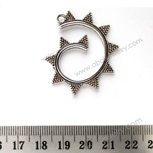 Silver Charm looped triangles CHMS08