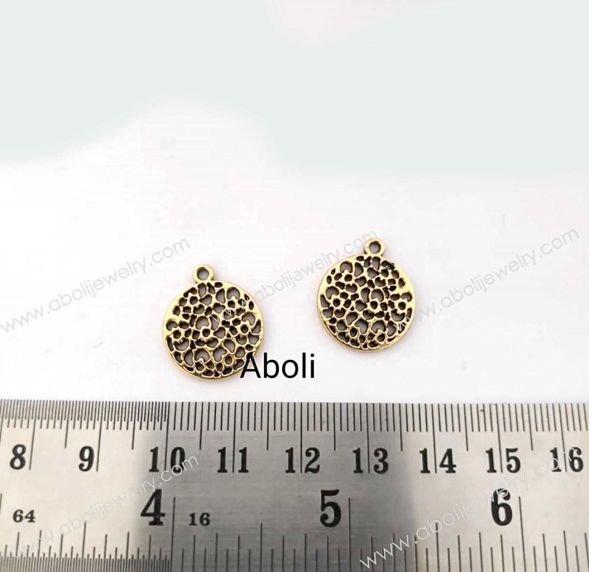 Golden Charm circular mesh pattern CHMG71 2 charms