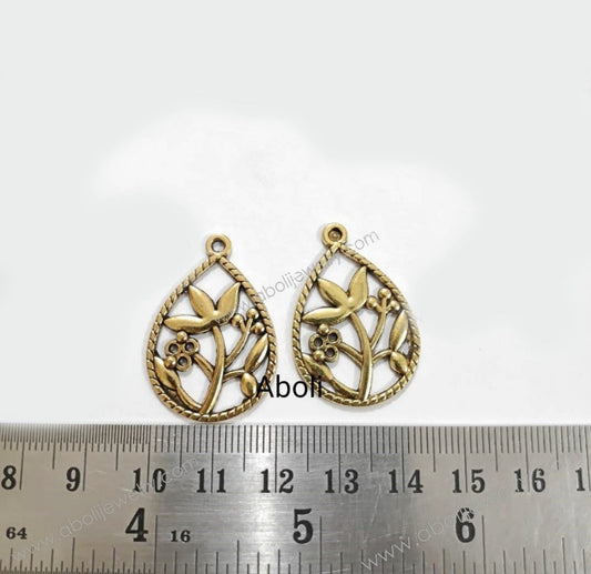 Golden flower charm in drop frame floral motif pendant CHMG76 2 charms