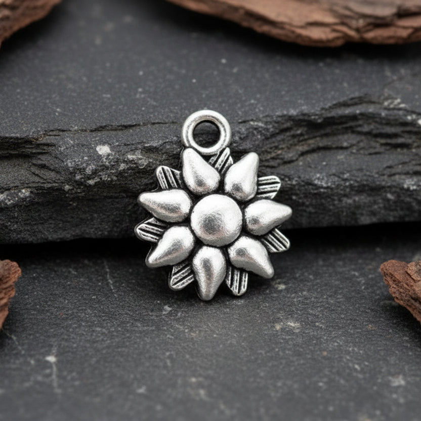 Silver flower charm floral CHMS24