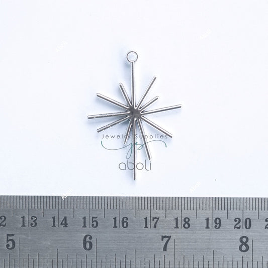 Silver star spikes star pendant charm CHMS157 2 charms