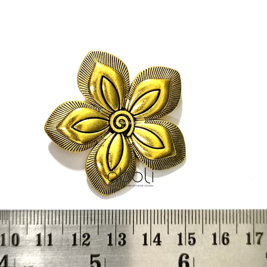 Golden flower pendant GP61