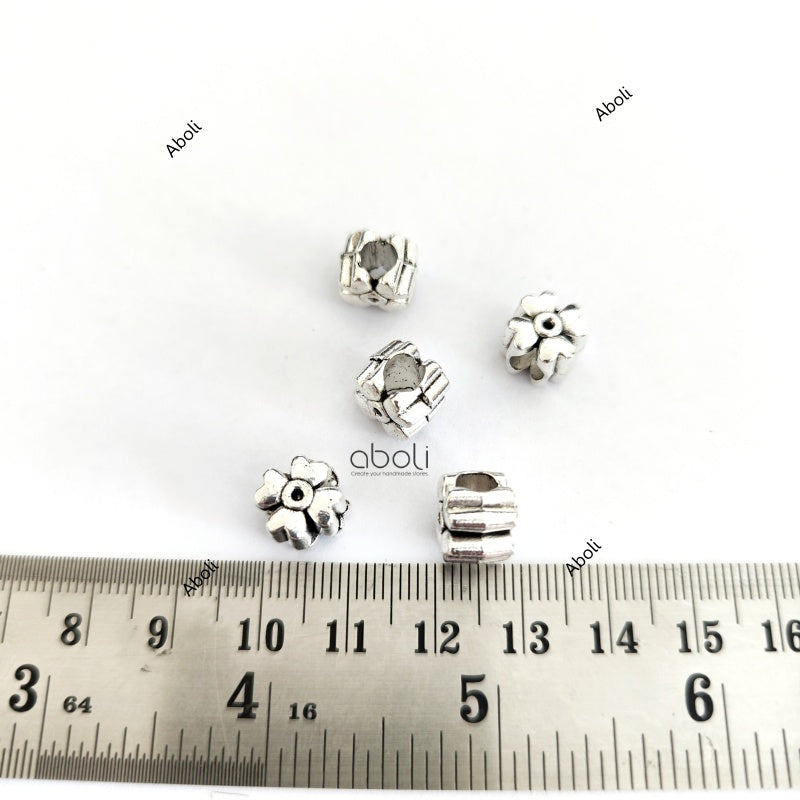 Silver flower beads 10 gm spacer beads SSB104