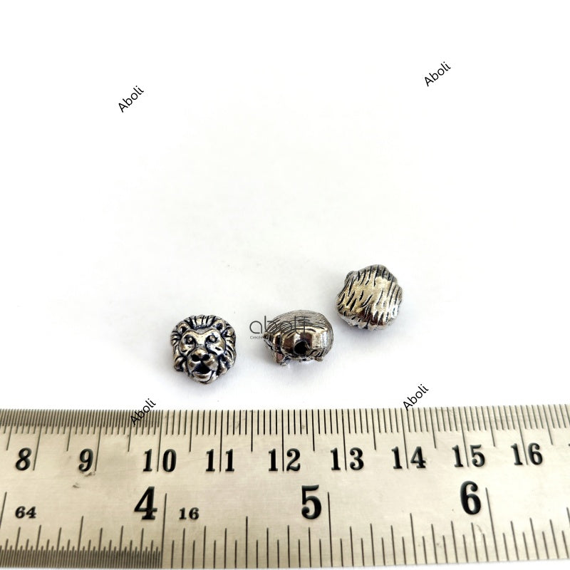 Silver lion face beads 10 gm spacer beads SSB107