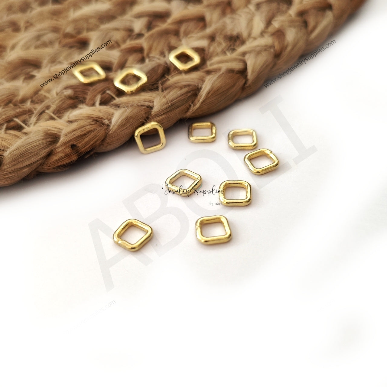 Gold plated square jump rings 7 mm 16 G closed square jump ring SJRG7 2 rings