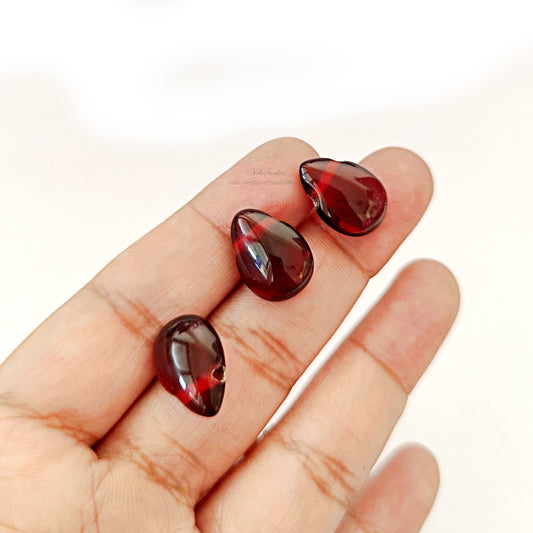 Drop glass beads maroon flat drop shaped beads DGBSD31 , 16 x 12 x 7 mm 2 beads