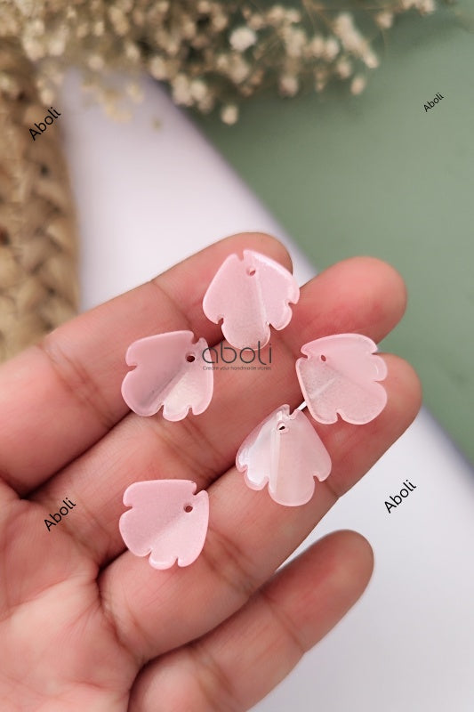 Petal shaped glass beads glass petals beads flower petal beads FGBA15