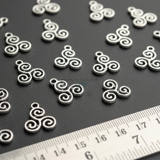 Silver Triskelion charm silver spiral charm CHMS169 5 charms