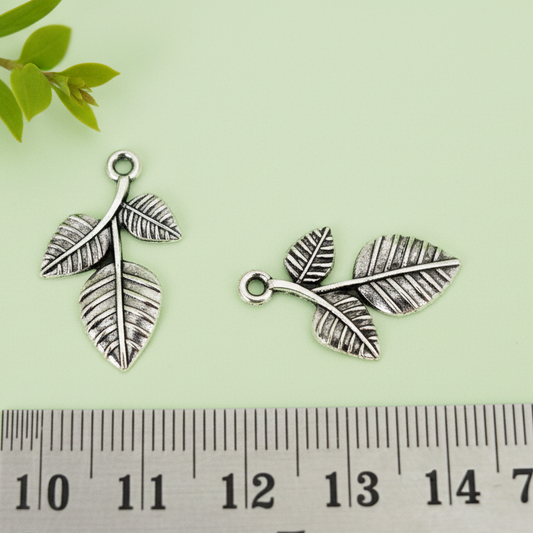 Silver charm 3 leaves charm CHMS129 2 charms