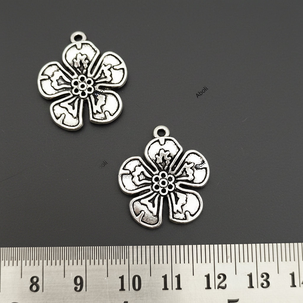 Silver flower Charm floral CHMS93