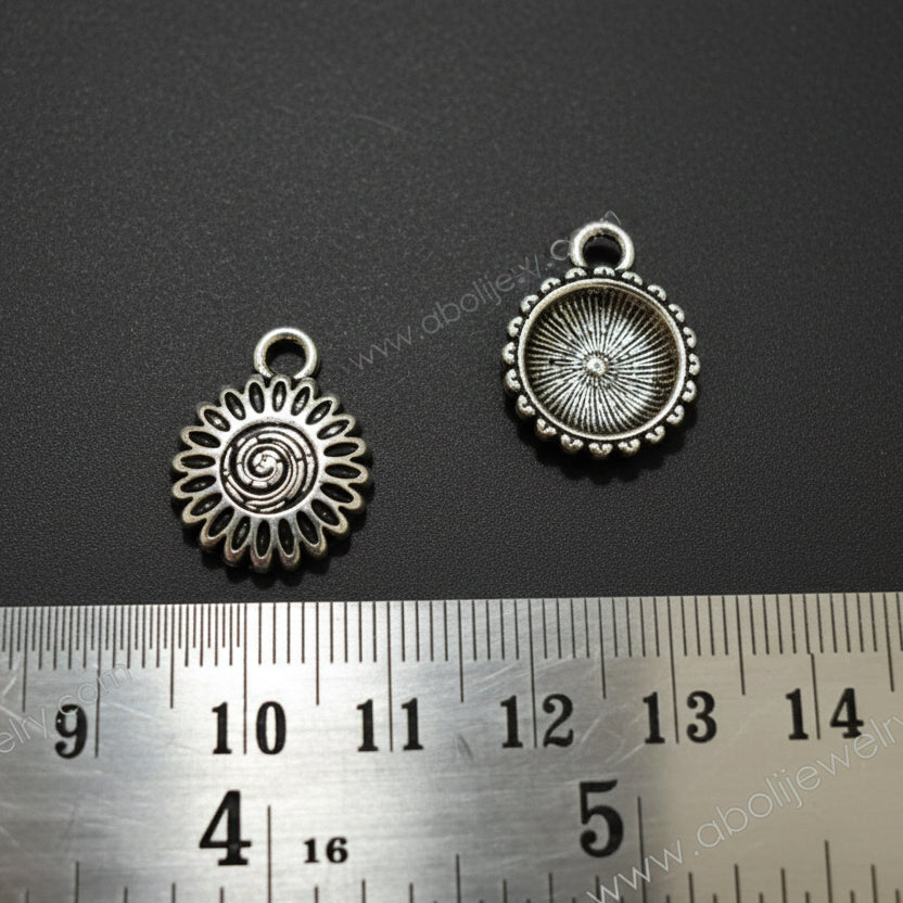 Silver flower charm petals pendant CHMS66