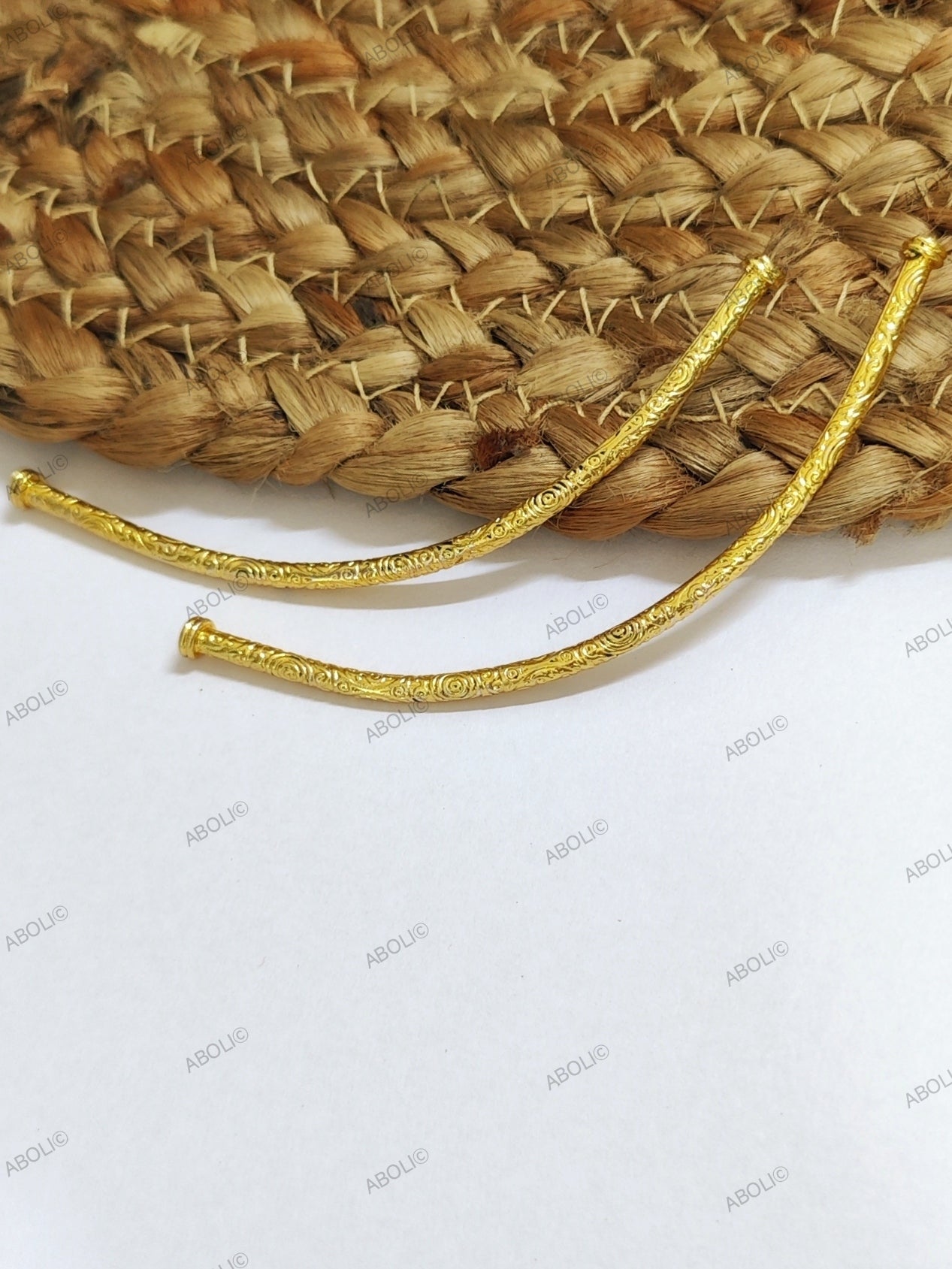 golden curved pipe necklace making