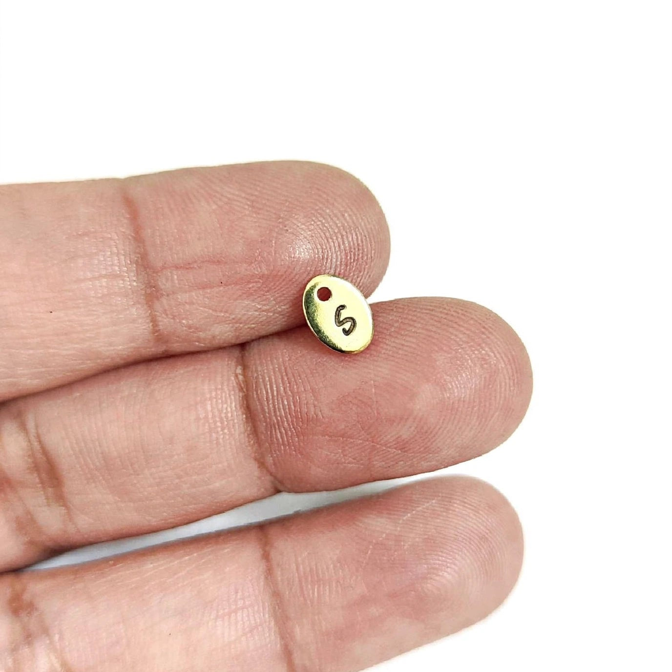 Personalized hand stamped initial disc 7 mm 304 stainless steel stamped disc 18 k gold plated anti tarnish INISTAMPG7 1 stamped pendant